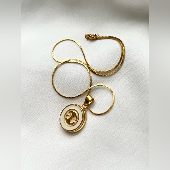 VINTAGE GUCCI GG Necklace - Picture 5 of 11